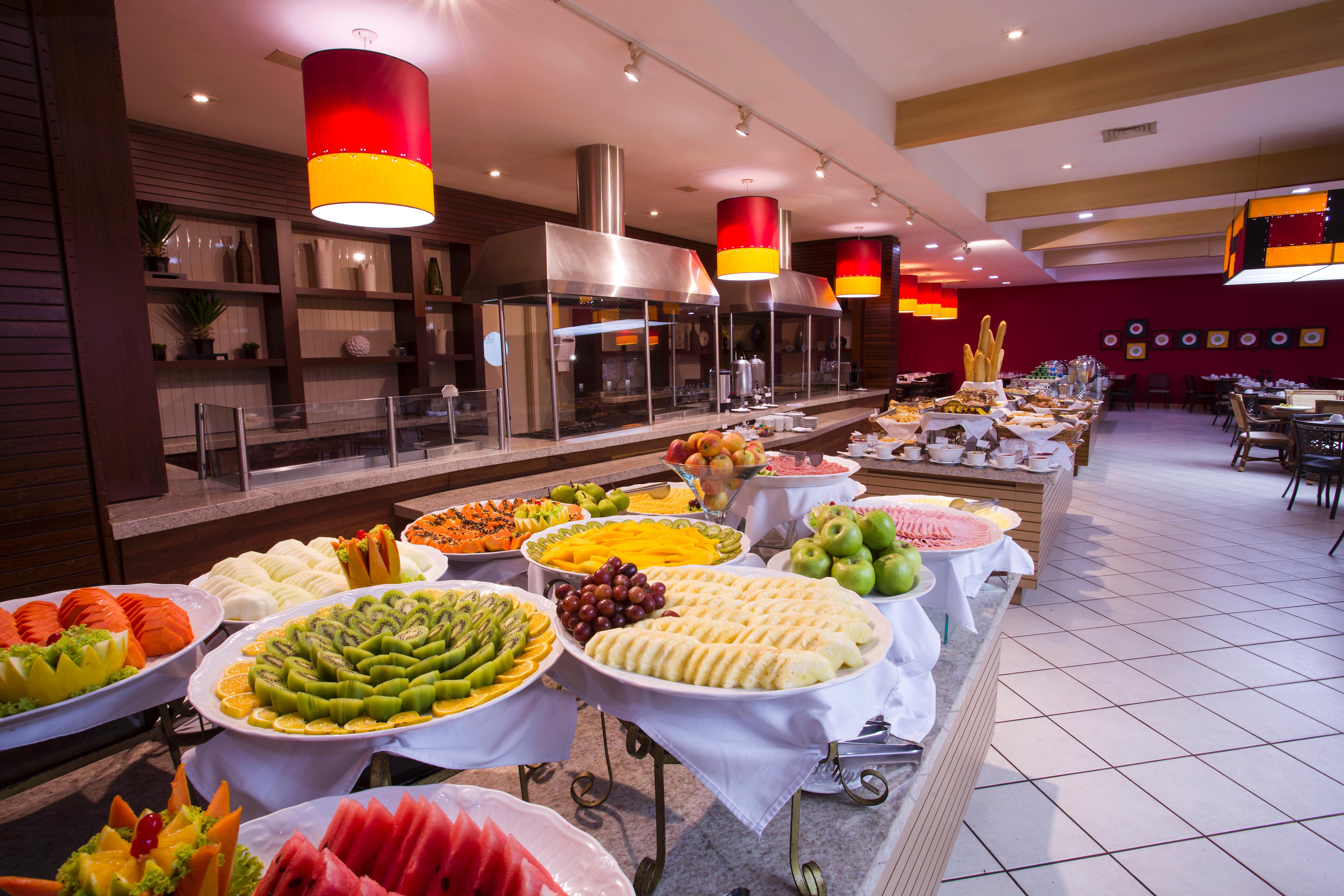Mabu Thermas Grand Resort Foz do Iguacu Luaran gambar A buffet at a hotel