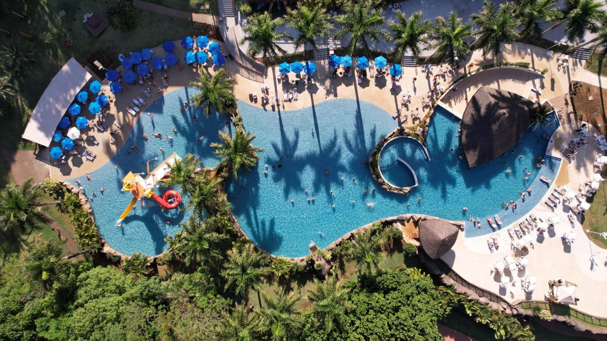 Mabu Thermas Grand Resort Foz do Iguacu Luaran gambar Aerial view of the water park